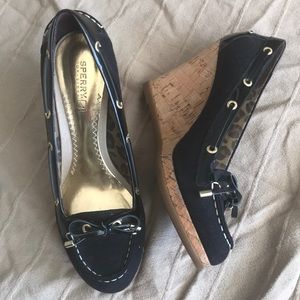 LIKE NEW Sperry wedges